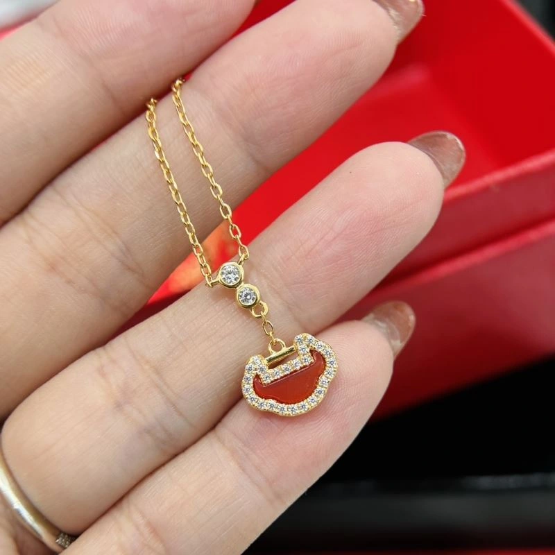 Comfortable Qeelin Necklaces 213845