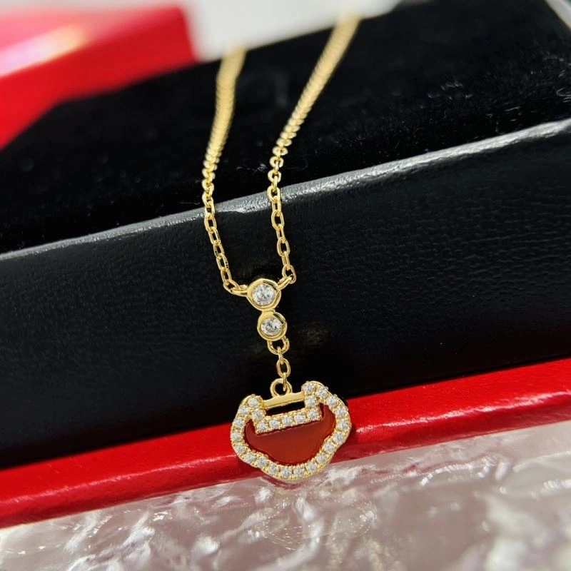Comfortable Qeelin Necklaces 213845