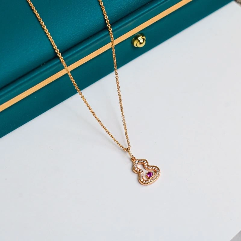 Effortless Qeelin Necklaces 213382