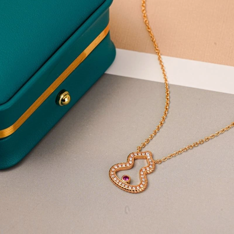 Comfortable Qeelin Necklaces 213385