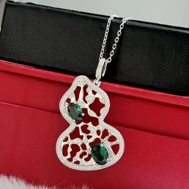 WellDesigned Qeelin Necklaces 213380