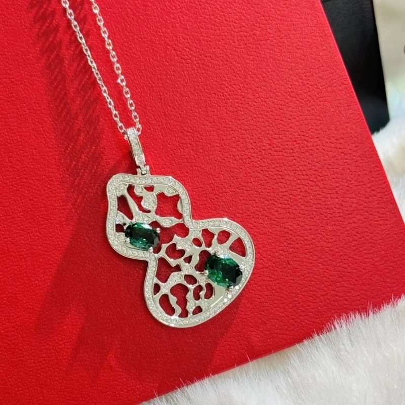 WellDesigned Qeelin Necklaces 213380