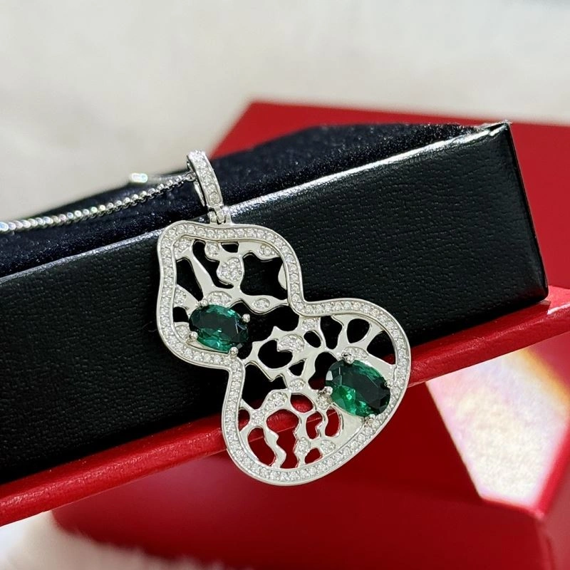 WellDesigned Qeelin Necklaces 213380