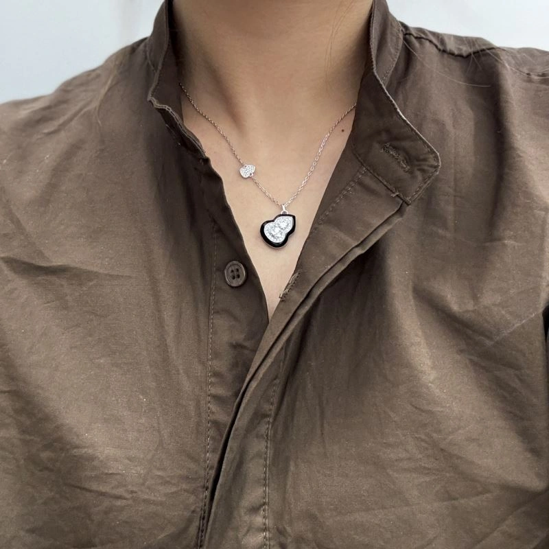 SoftTouch Qeelin Necklaces 213378