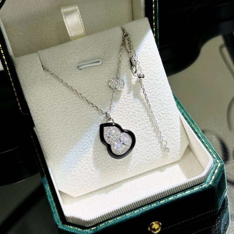 SoftTouch Qeelin Necklaces 213378