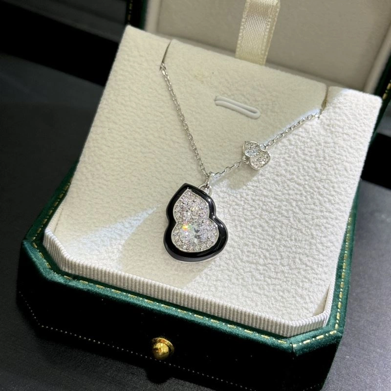 SoftTouch Qeelin Necklaces 213378