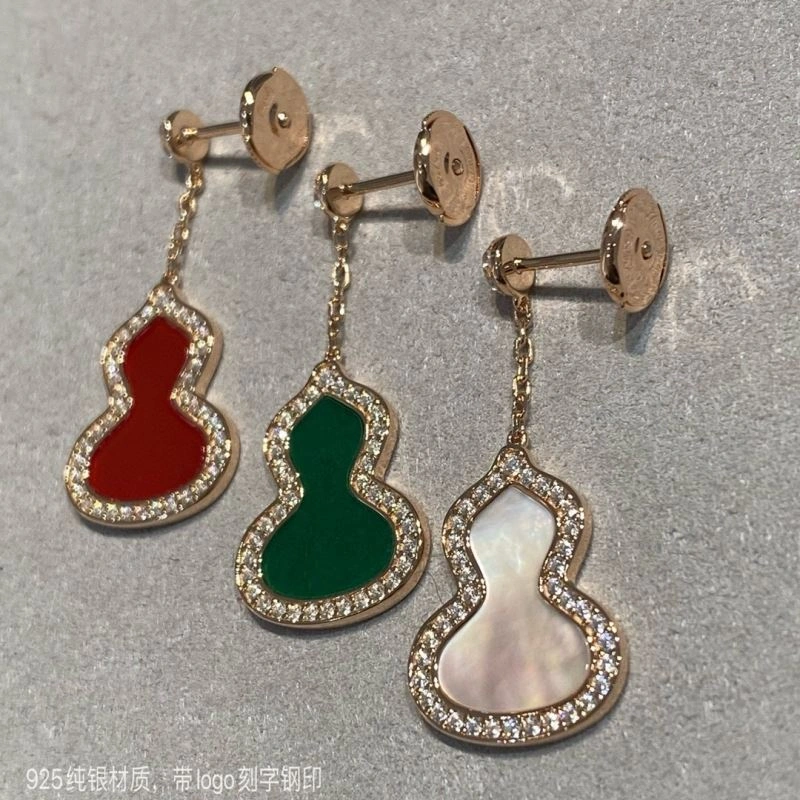 Qeelin Necklaces Compact 214482