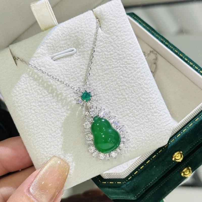 Qeelin Necklaces TimelessDesign 212837