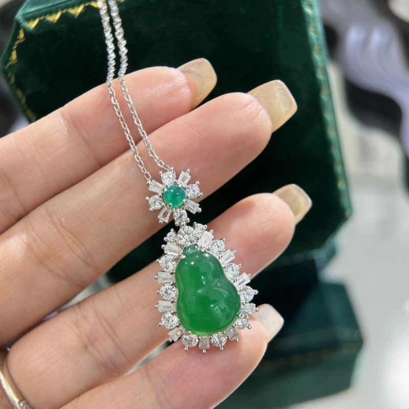 Qeelin Necklaces TimelessDesign 212837