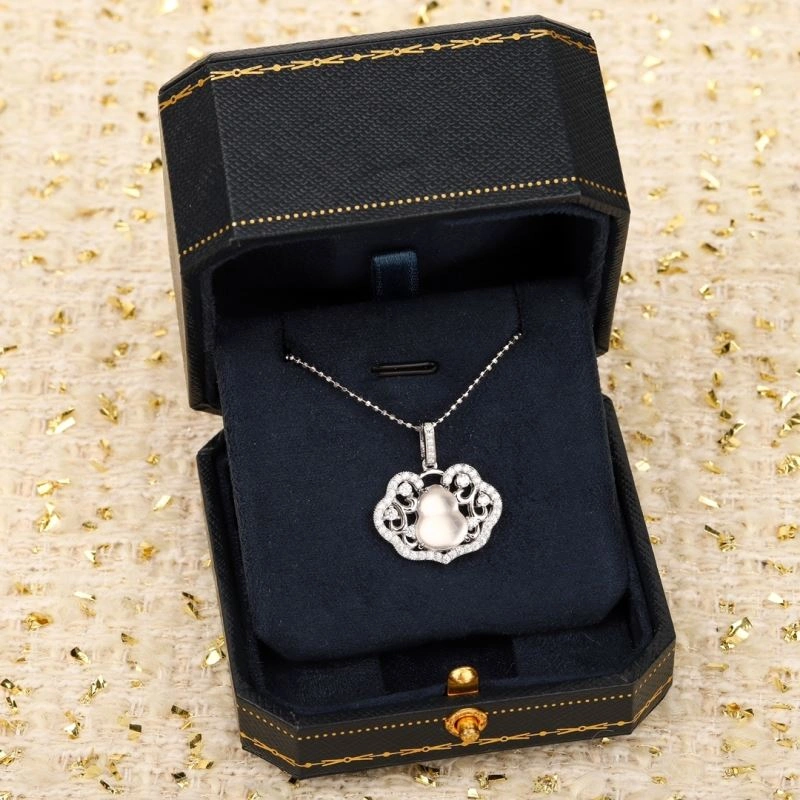 Casual Qeelin Necklaces 212834