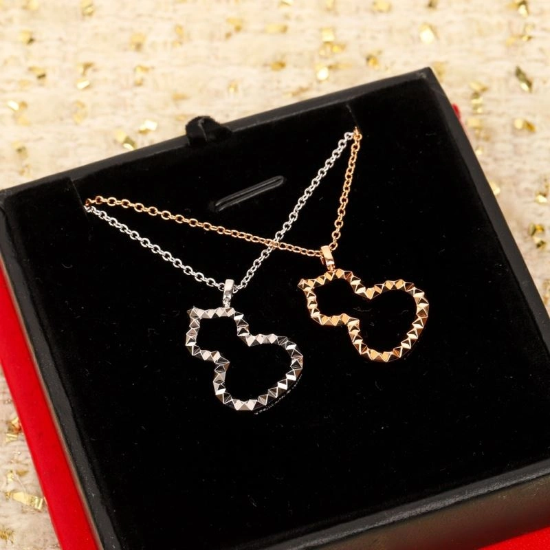 Refined Qeelin Necklaces 212835