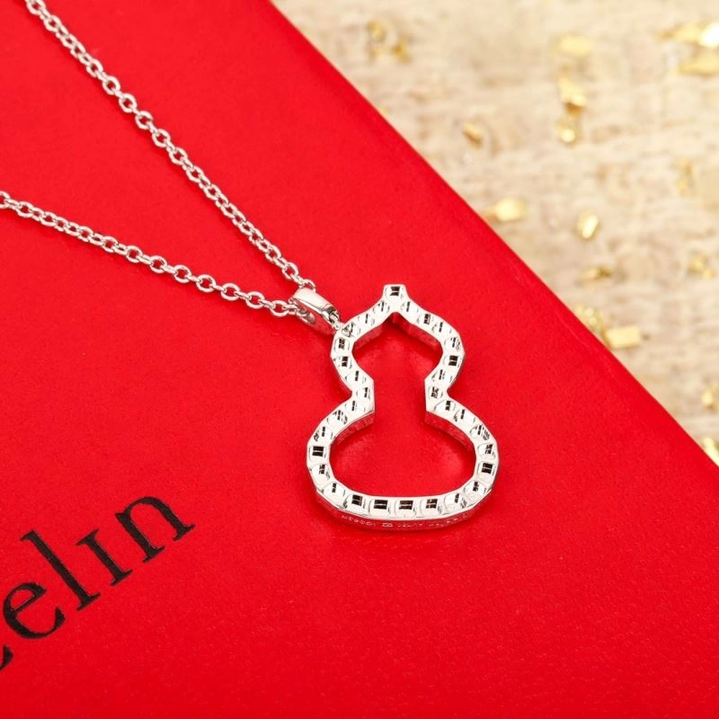 Refined Qeelin Necklaces 212835