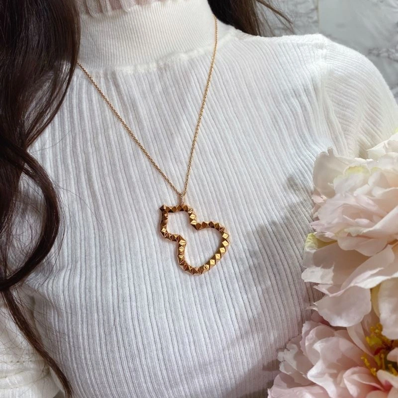 SunProtective Qeelin Necklaces 212519