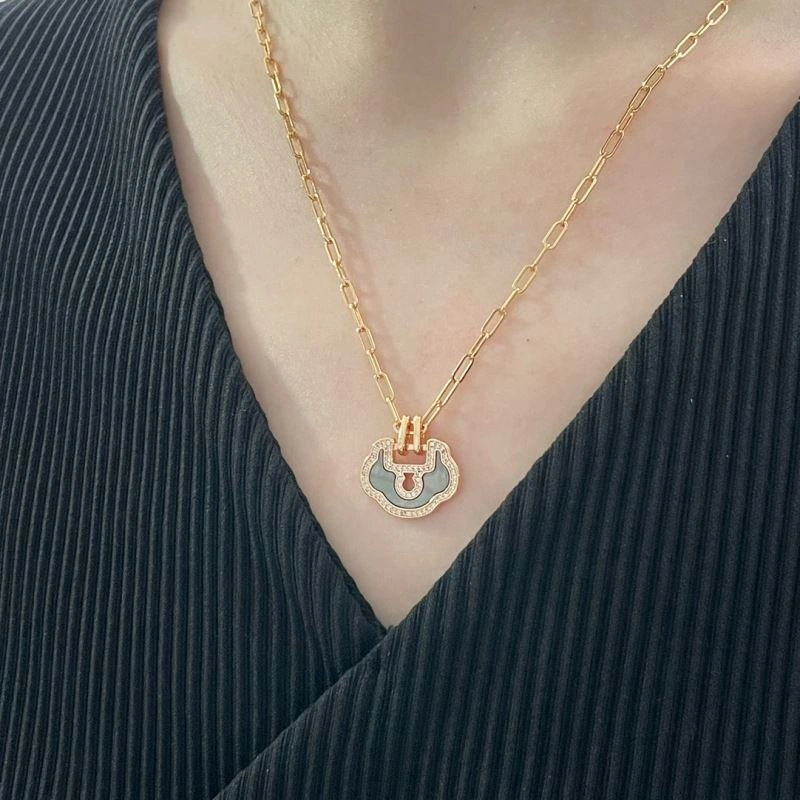 Qeelin Necklaces Tailored 211707