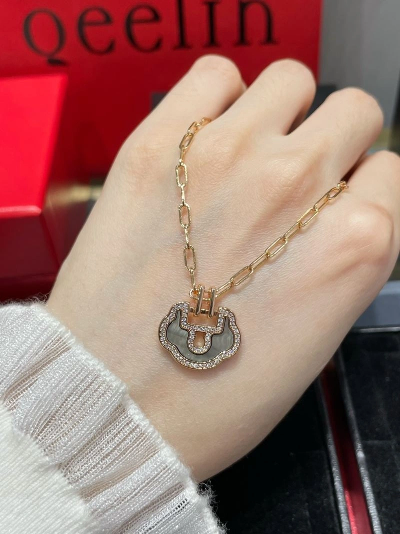 Qeelin Necklaces Tailored 211707
