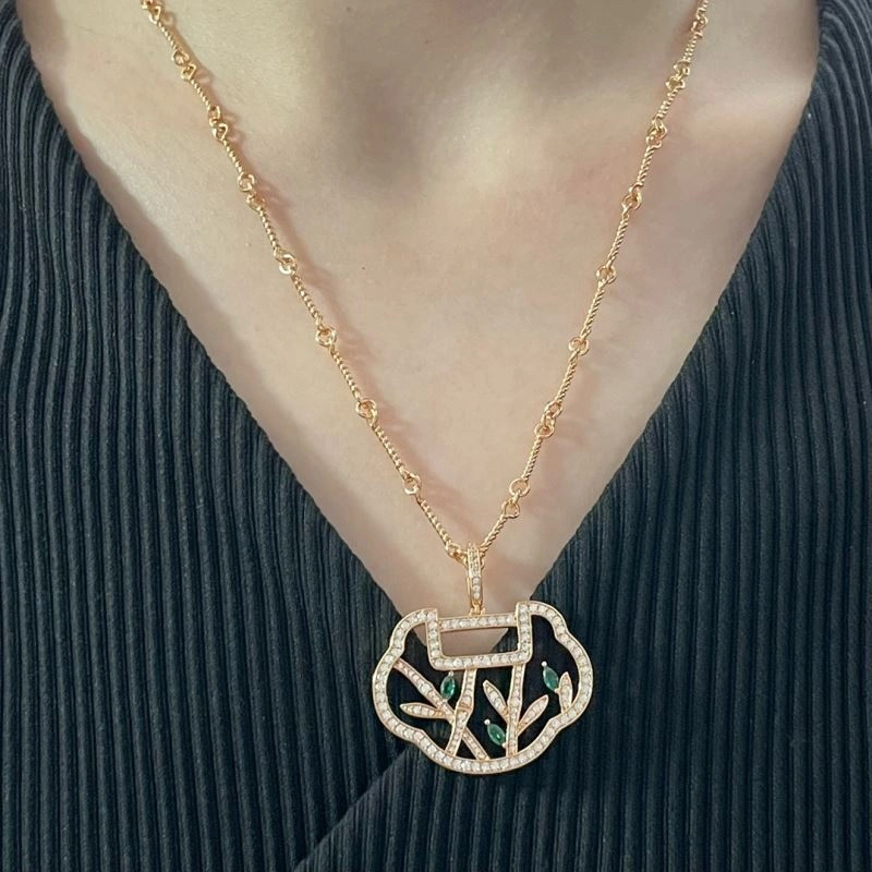 Qeelin Necklaces Breathable 211702