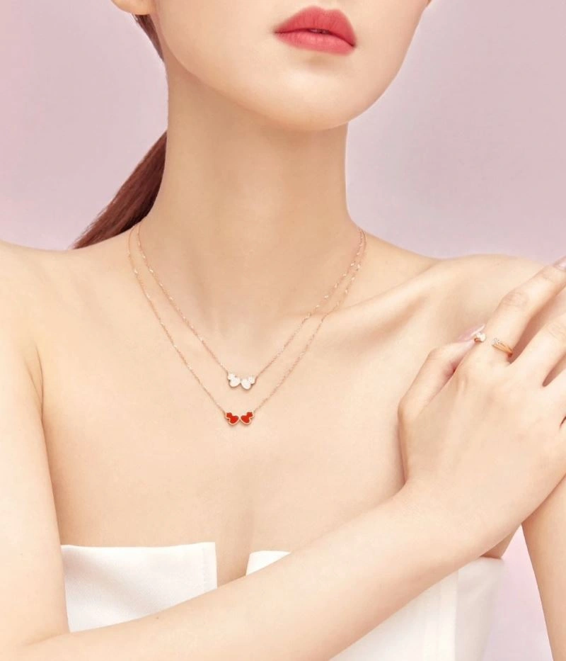 ModernLook Qeelin Necklaces 211703