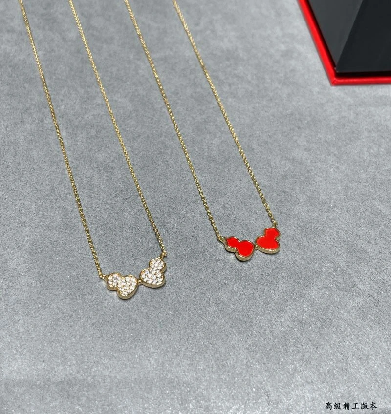 ModernLook Qeelin Necklaces 211703