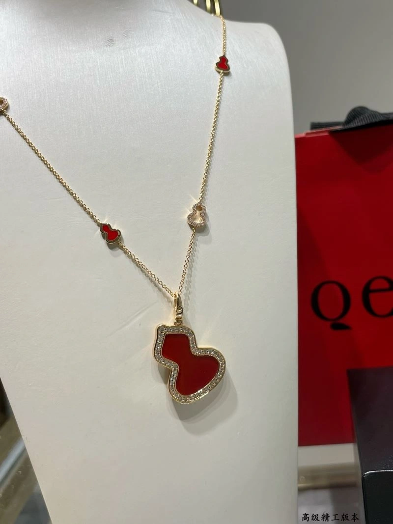 Compact Qeelin Necklaces 211701