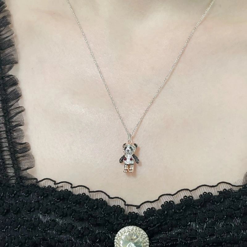 Bold Qeelin Necklaces 211686