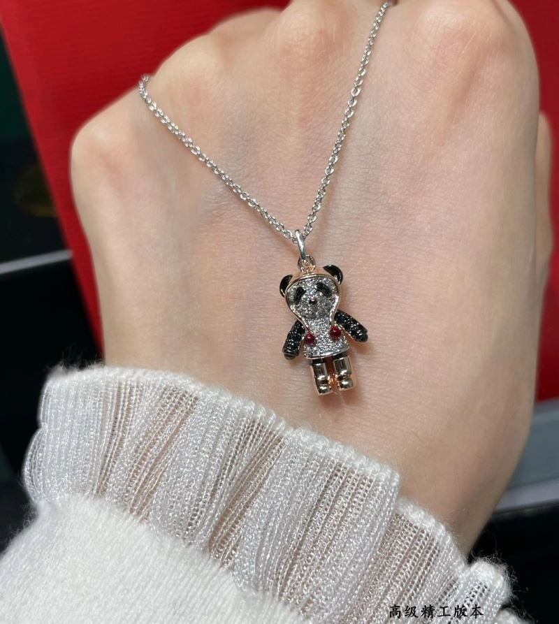 Bold Qeelin Necklaces 211686
