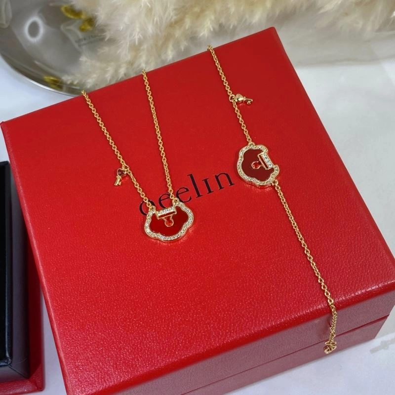 Upgraded Qeelin Necklaces 211688