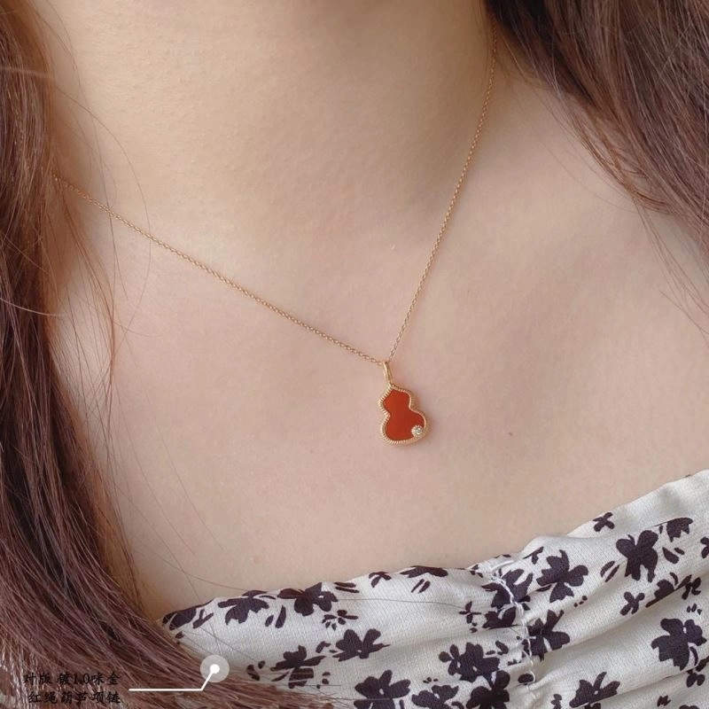Qeelin Necklaces Timeless 211684