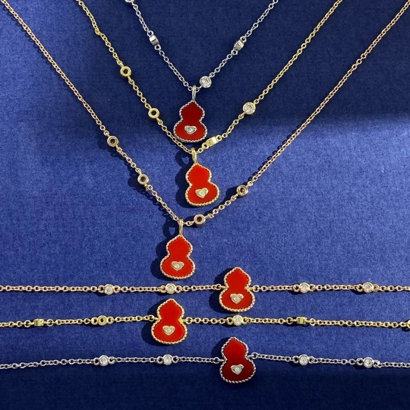 Qeelin Necklaces FashionForward 211687