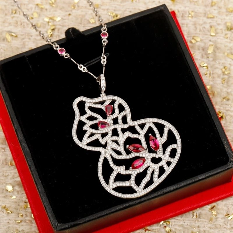Vibrant Qeelin Necklaces 210390