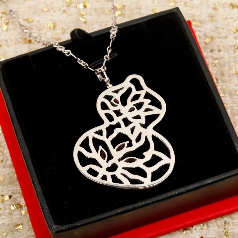 Vibrant Qeelin Necklaces 210390