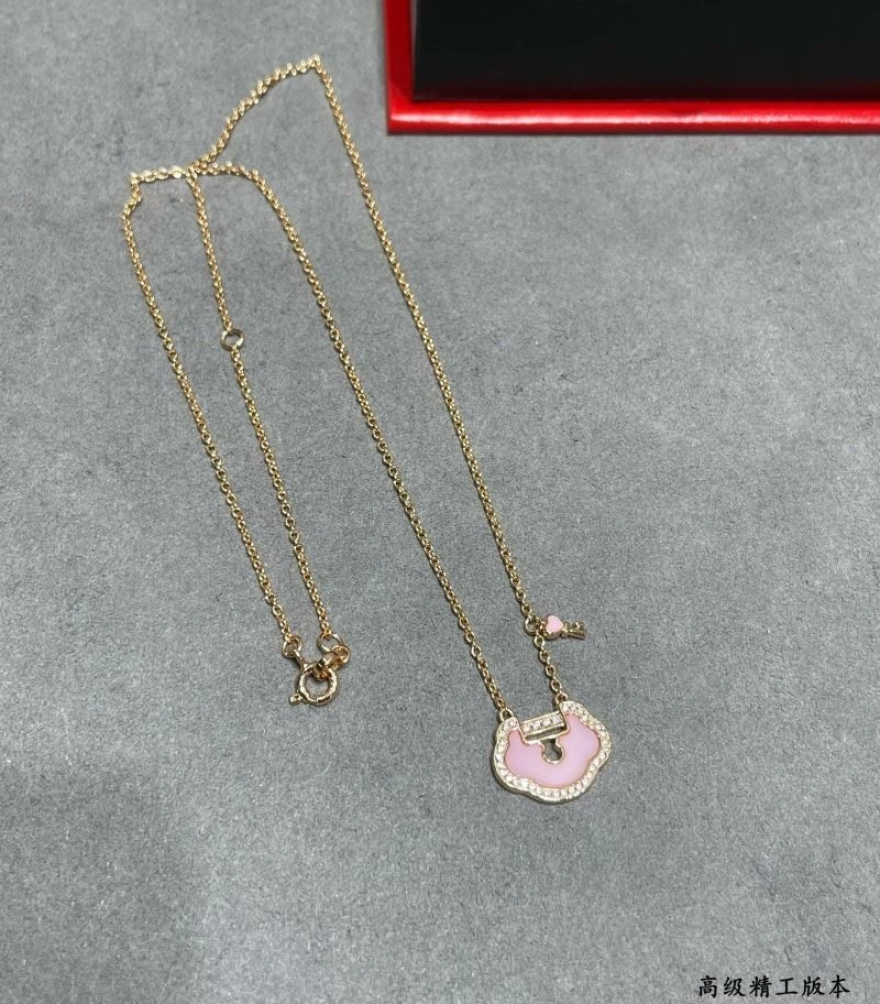 Chic Qeelin Necklaces 210381