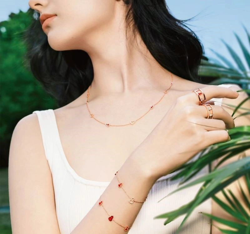 Qeelin Necklaces EyeCatching 210363
