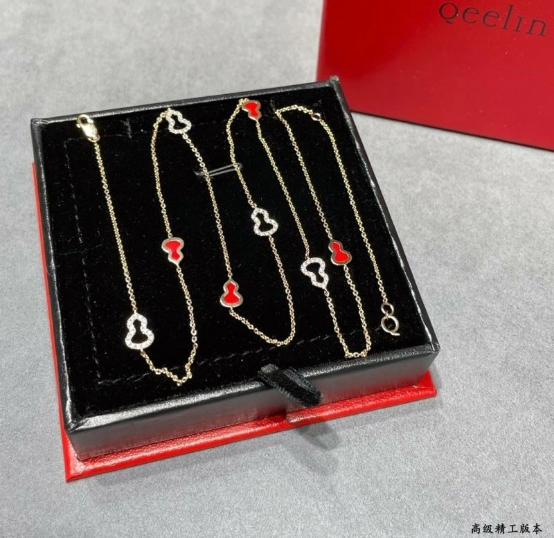 Qeelin Necklaces EyeCatching 210363