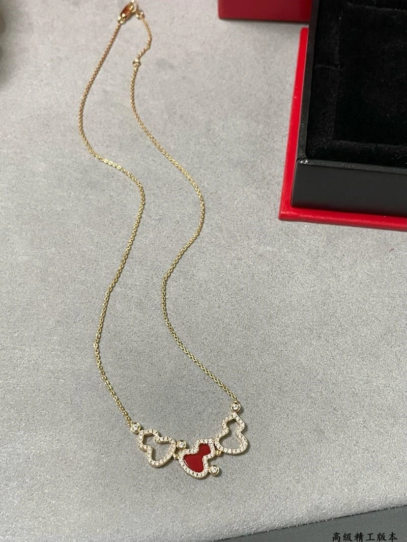 Cozy Qeelin Necklaces 210357