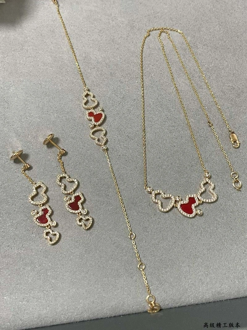 Cozy Qeelin Necklaces 210357