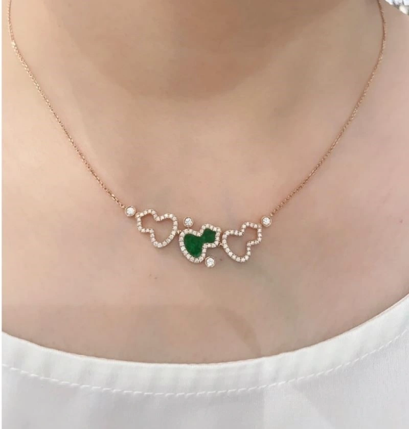 Qeelin Necklaces WellDesigned 210361
