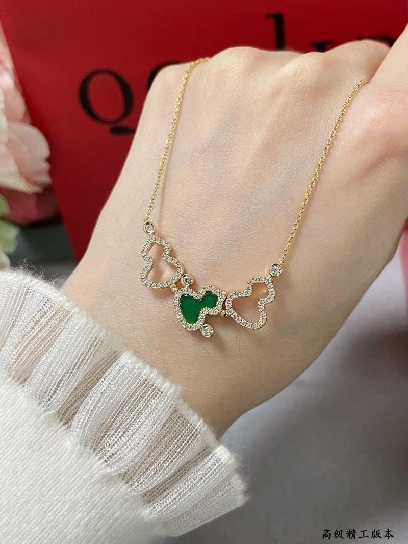 Qeelin Necklaces WellDesigned 210361