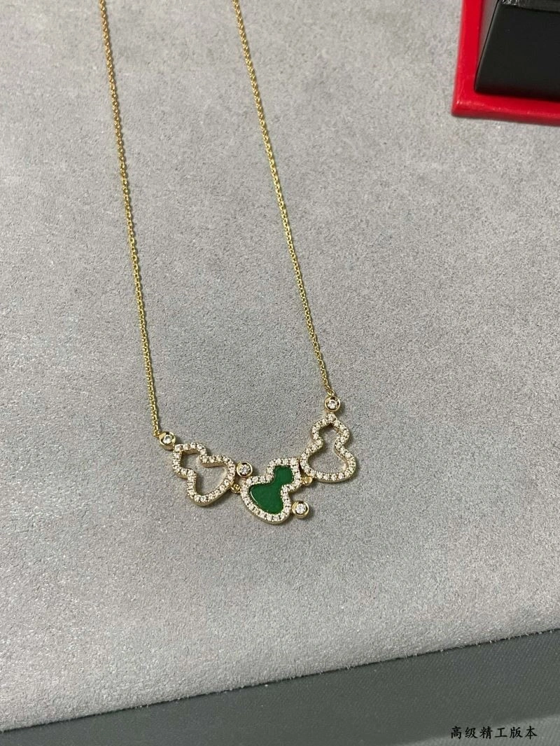 Qeelin Necklaces WellDesigned 210361