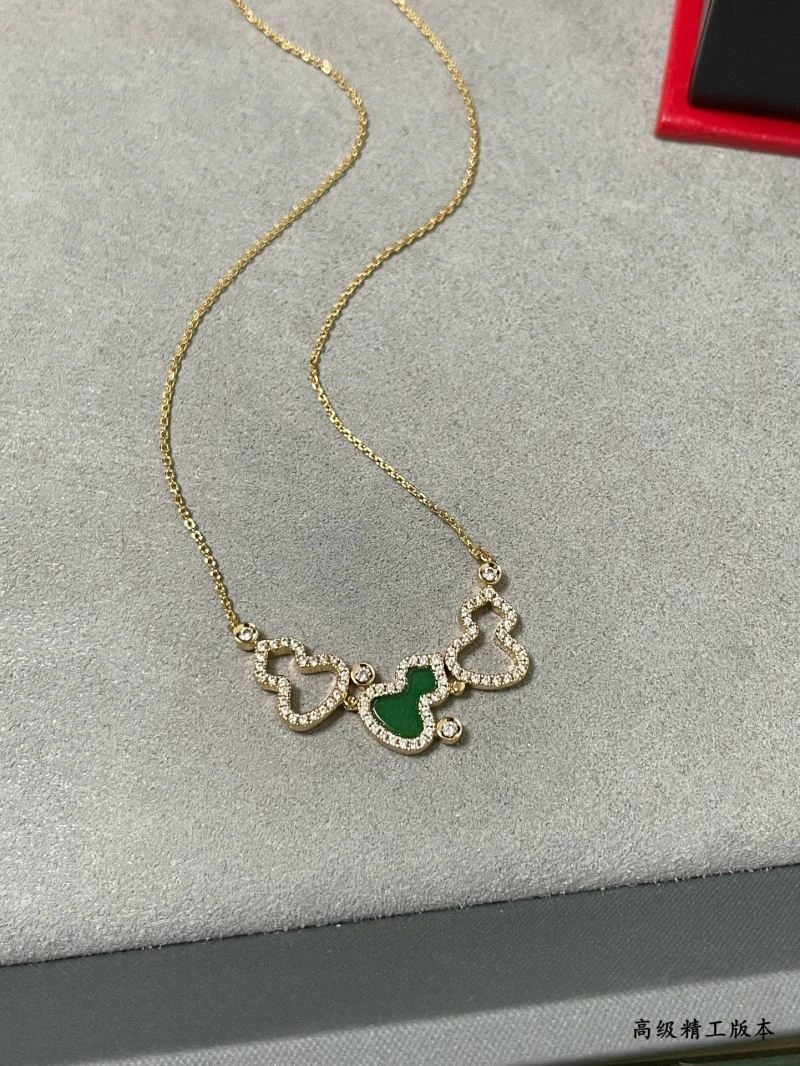 Qeelin Necklaces WellDesigned 210361