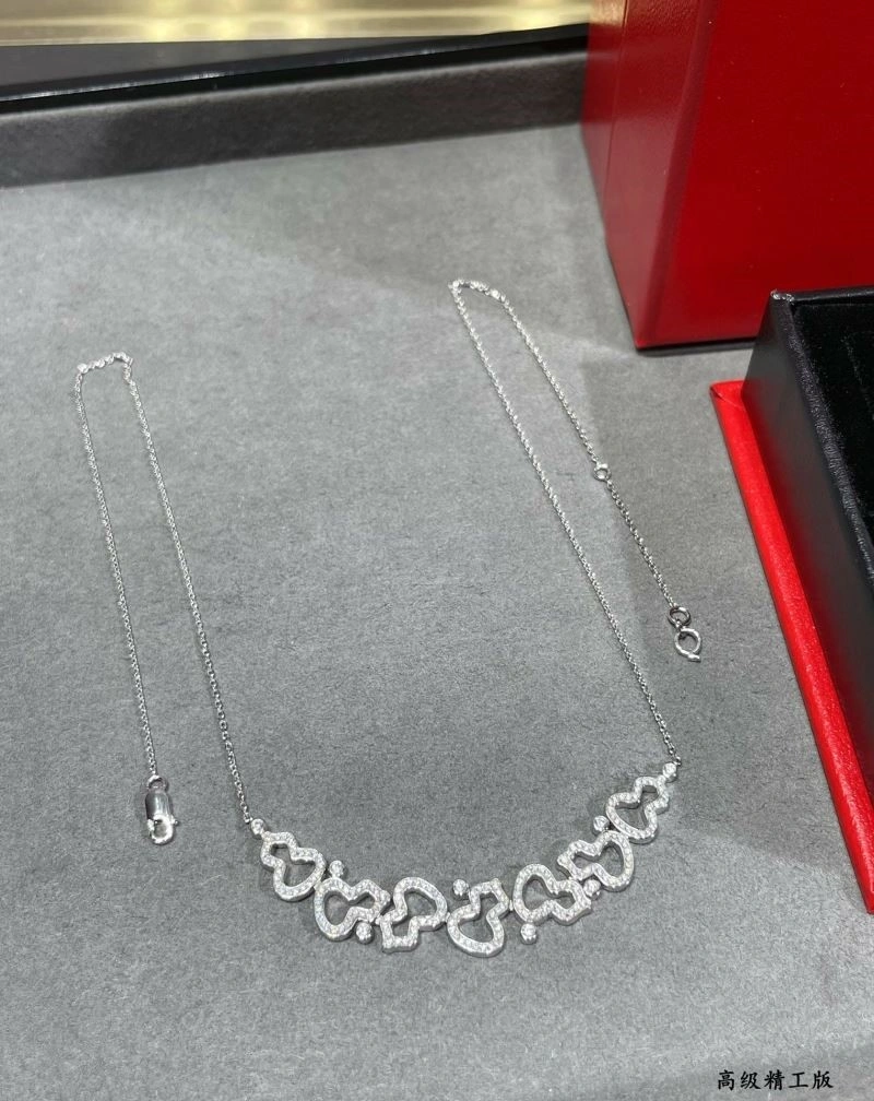 Practical Qeelin Necklaces 210379