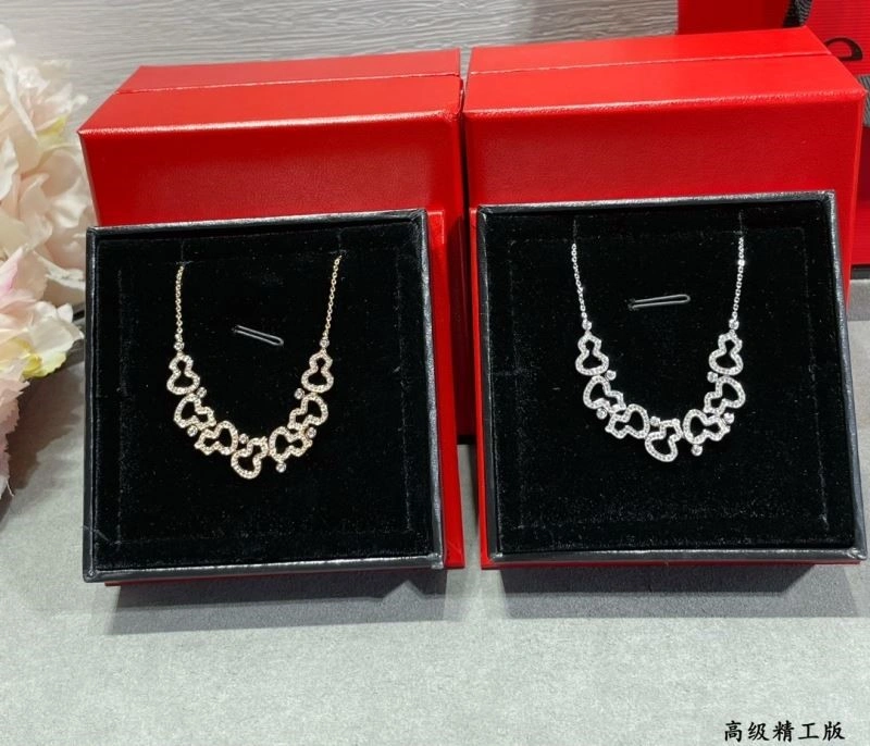 Practical Qeelin Necklaces 210379