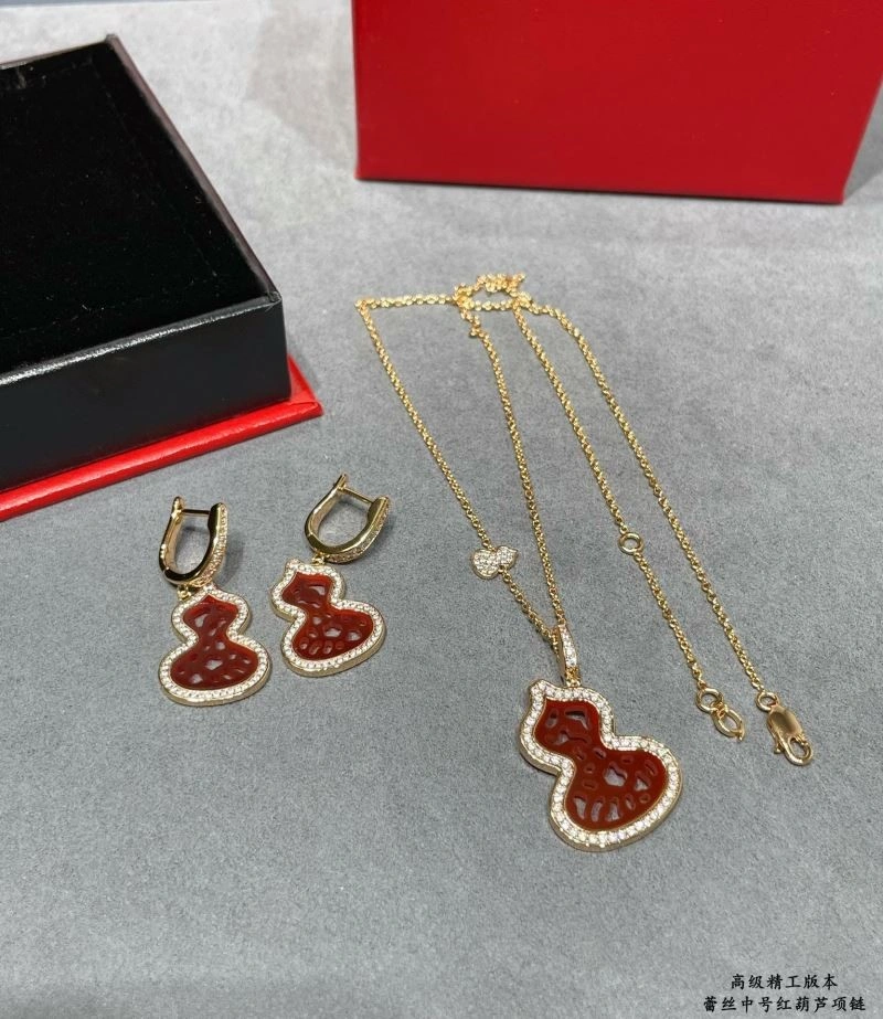 QuickDry Qeelin Necklaces 210365