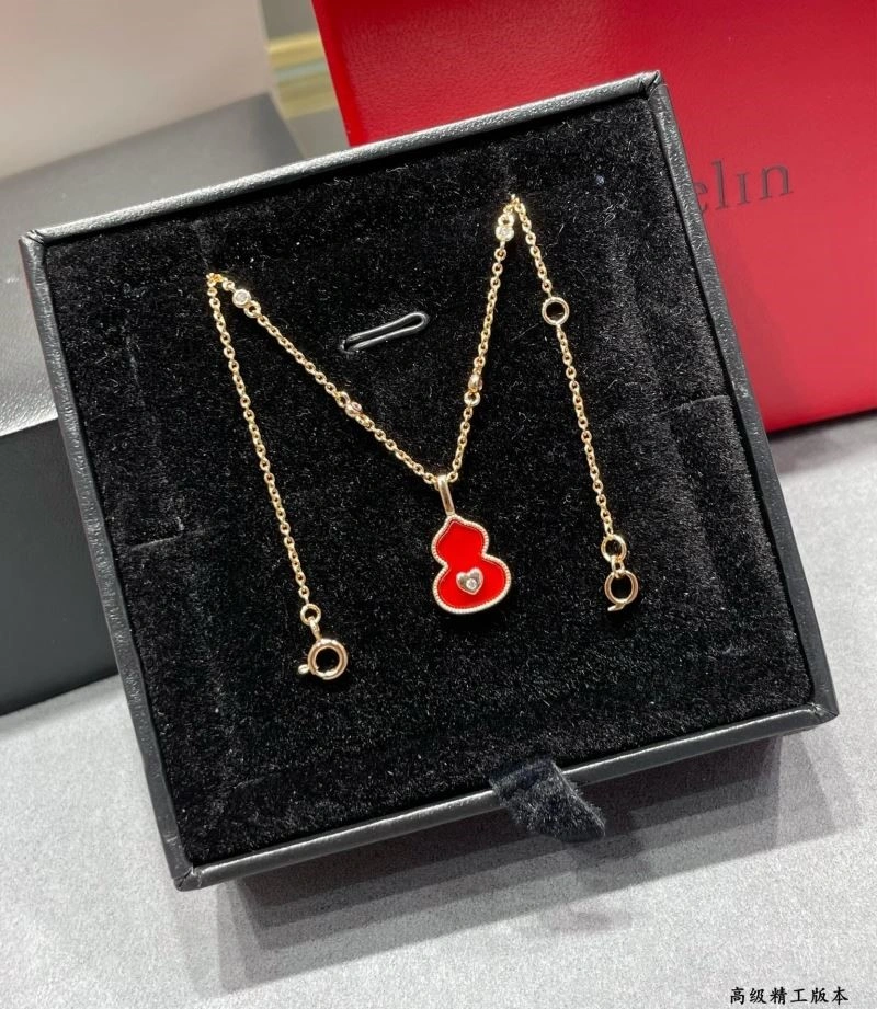 SportInspired Qeelin Necklaces 210378