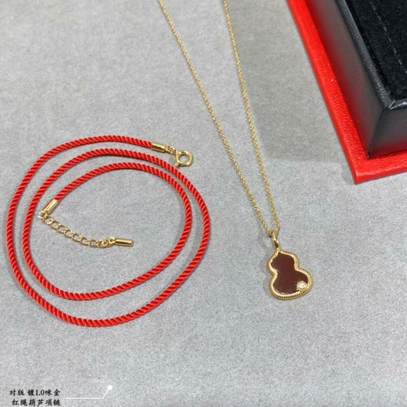 Vibrant Qeelin Necklaces 210356