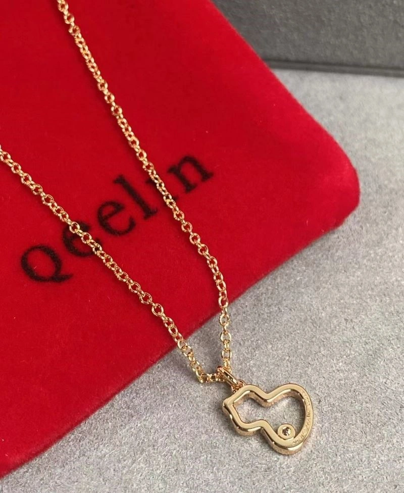 Sustainable Qeelin Necklaces 210366