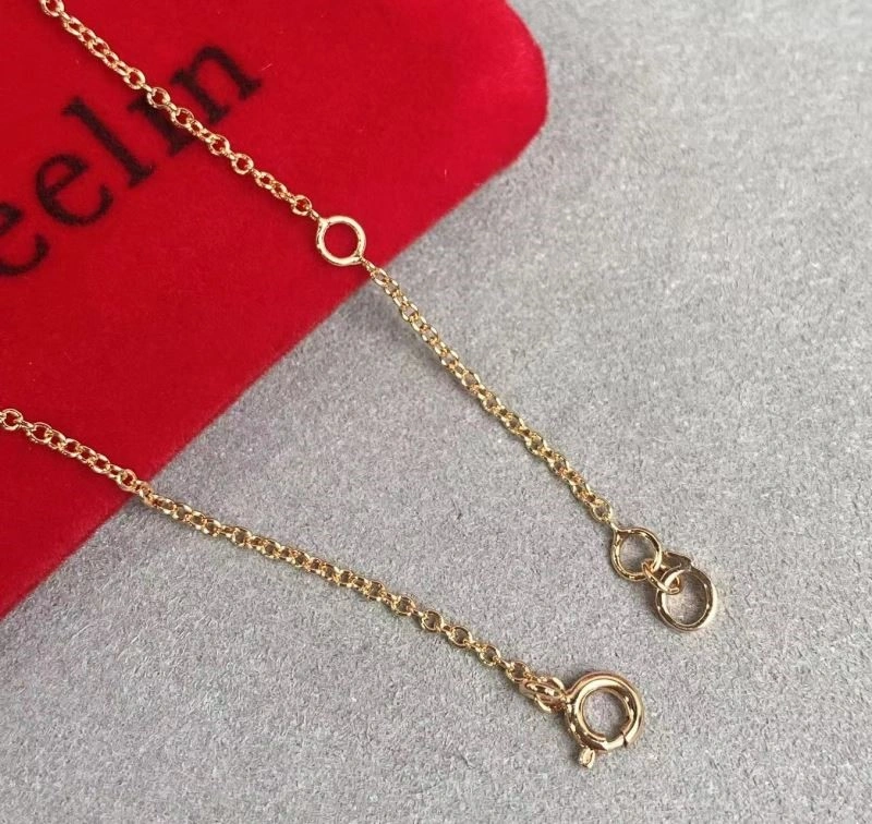 Sustainable Qeelin Necklaces 210366