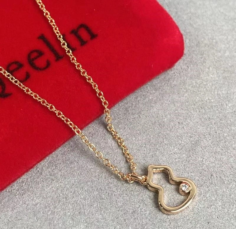 Sustainable Qeelin Necklaces 210366