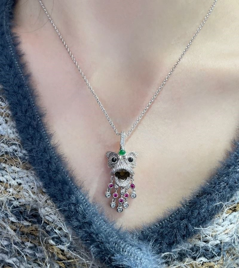 Qeelin Necklaces Compact 210383