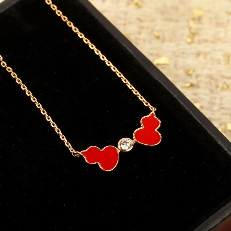Seasonal Qeelin Necklaces 210344