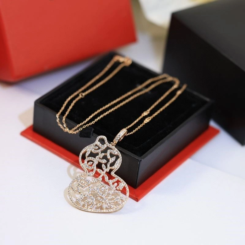 Minimalist Qeelin Necklaces 209648